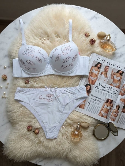 Love Push-Up Bra Set with Lip Detail in Pakistan – Safaa.pk