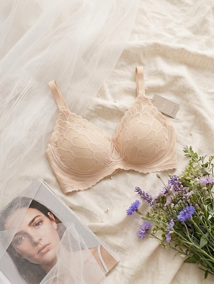 Wire-Free Lace Push-Up Bralette in Pakistan – Safaa.pk