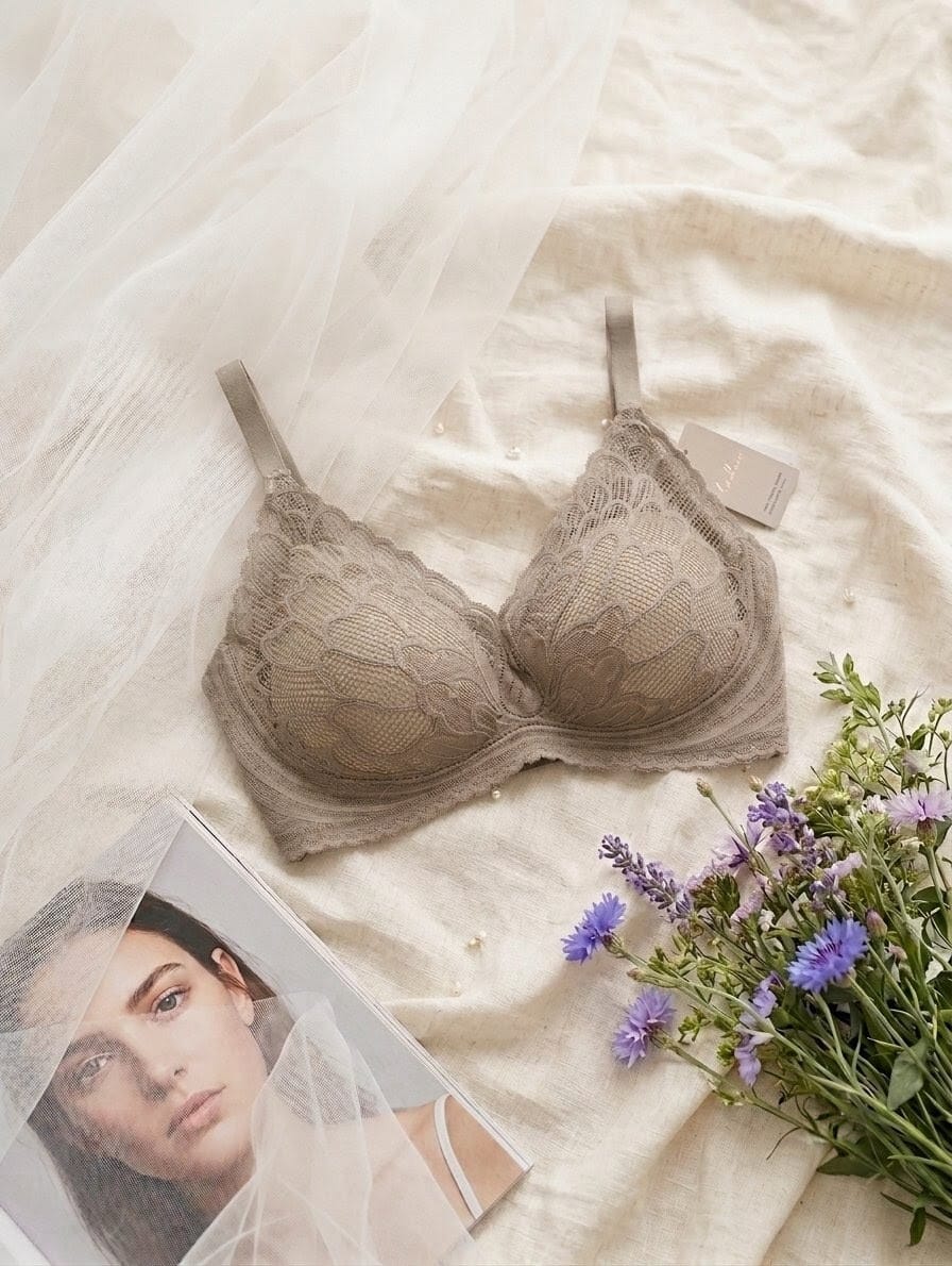 Wire-Free Lace Push-Up Bralette in Pakistan – Safaa.pk