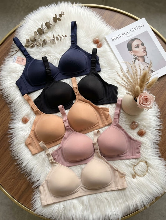 Wireless Padded Bra with Wide Adjustable Straps in Pakistan – Safaa.pk